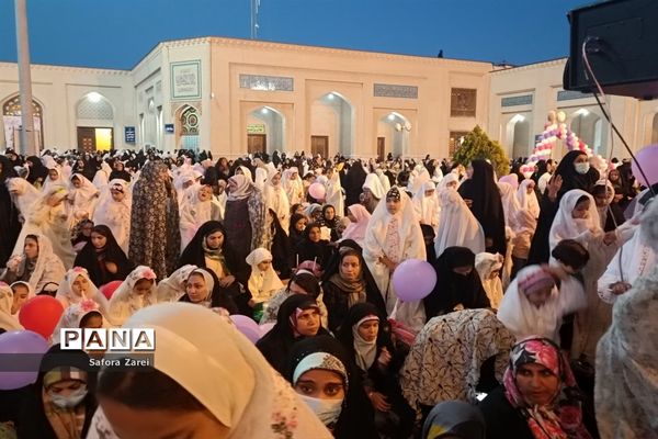 جشن روزه اولی ها با حضور بیش از چهار هزار دختر شیرازی در حرم مطهر حضرت شاهچراغ (ع)
