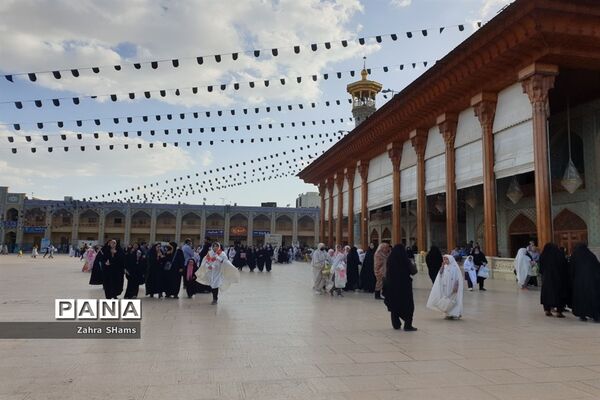 جشن روزه اولی ها با حضور بیش از چهار هزار دختر شیرازی در حرم مطهر حضرت شاهچراغ‌(ع)