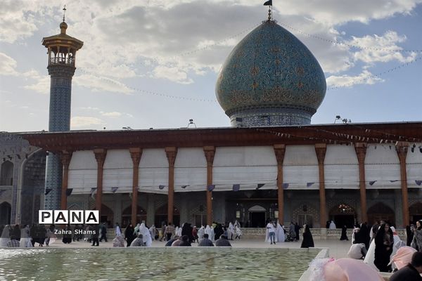 جشن روزه اولی ها با حضور بیش از چهار هزار دختر شیرازی در حرم مطهر حضرت شاهچراغ‌(ع)