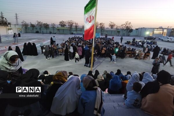 مراسم افطاری در مدرسه آزادی کهریزک