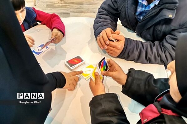 حال و هوای متفاوت غرفه دهه هشتادی‌ها در سی‌امین نمایشگاه بین‌المللی قرآن‌کریم