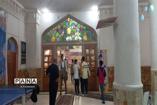 تجلیل از راه یافتگان مسابقات  دانش‌آموزی قرآنی به مرحله استانی