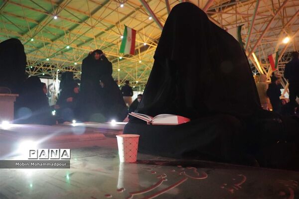 احیای شب اول قدر در گلزار شهدای تبریز