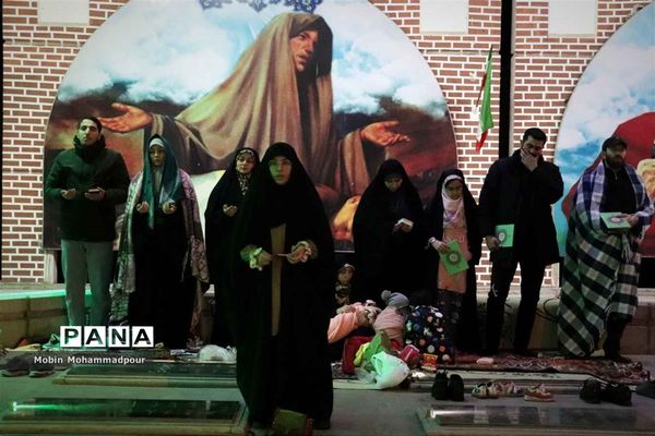 احیای شب اول قدر در گلزار شهدای تبریز