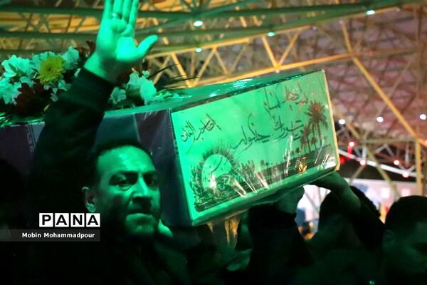 احیای شب اول قدر در گلزار شهدای تبریز