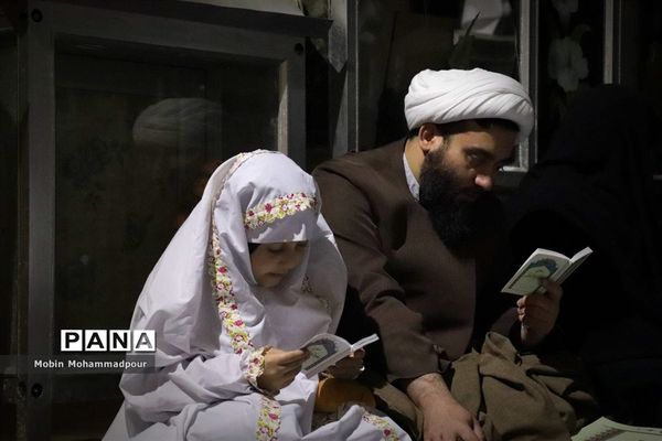 احیای شب اول قدر در گلزار شهدای تبریز