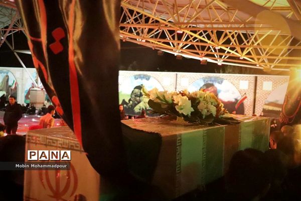 احیای شب اول قدر در گلزار شهدای تبریز