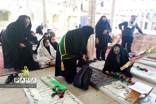 برگزاری جشن  تولد دانش‌آموز شهید  محمدرضا کشاورز در حرم مطهر شاهچراغ (ع)