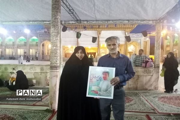 برگزاری جشن  تولد دانش‌آموز شهید  محمدرضا کشاورز در حرم مطهر شاهچراغ (ع)
