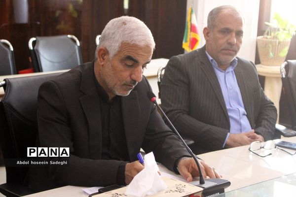 نشست کمیته مدیریت فوریت های آموزش و پرورش و پدافند غیر عامل  اداره کل آموزش و پرورش استان بوشهر