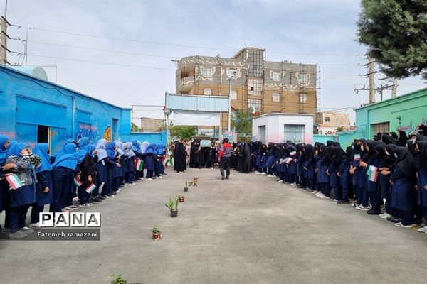 وداع با پیکر شهید گمنام در مدارس ملارد