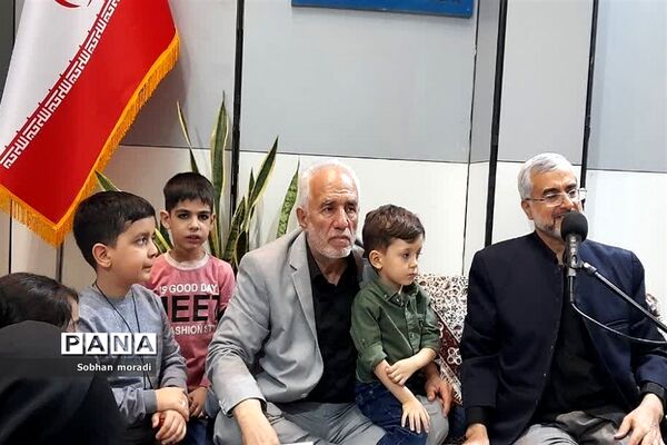 حضور دهه هشتادی و نودی‌ها به همراه خانواده در غرفه‌های سی‌امین نمایشگاه بین‌المللی قرآن کریم