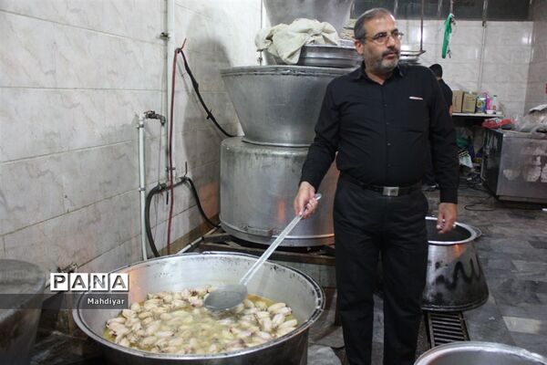 تهیه سحری برای دومین شب قدر در جواد آباد