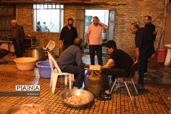 تهیه سحری برای دومین شب قدر در جواد آباد