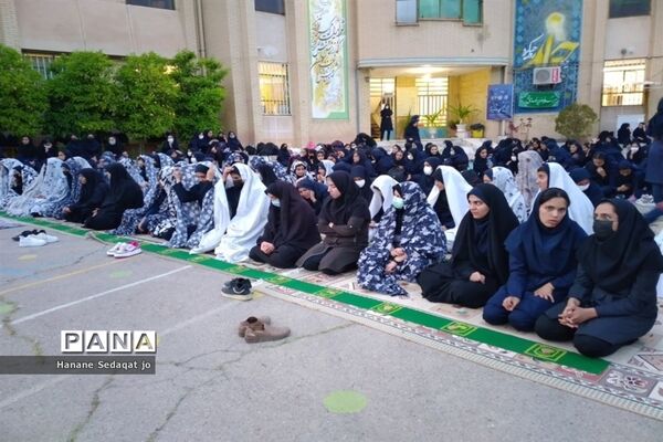 ضیافت افطاری در دبیرستان دخترانه فرزانگان ناحیه 3  شیراز