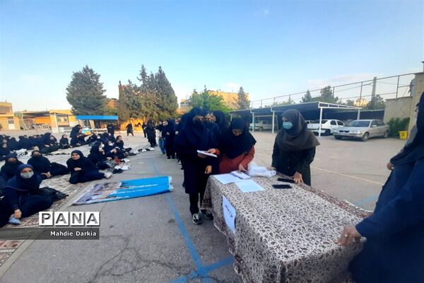 ضیافت افطاری در دبیرستان دخترانه فرزانگان ناحیه 3  شیراز