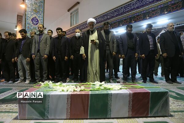 تشییع پیکر شهید گمنام در ساختمان علاقه‌مندان وزارت آموزش و پرورش