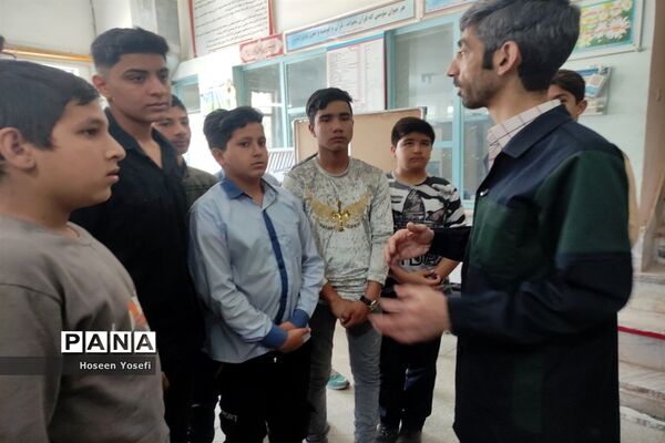 بازدید دانش‌آموزان دبیرستان شهید باقری از هنرستان شهید مدرس، کاشمر