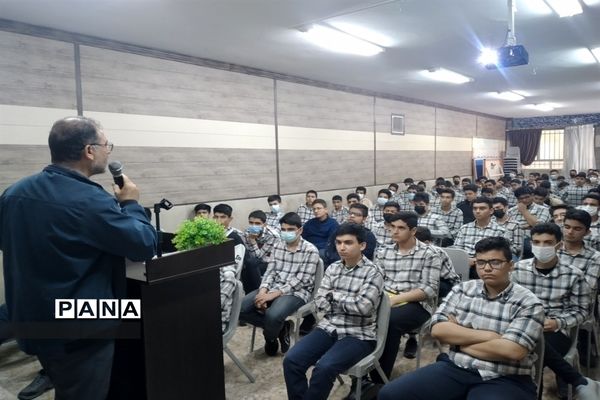 آغاز تعامل مدارس منطقه ۱۵ جهت برگزاری آزمون‌های مدارس نمونه دولتی