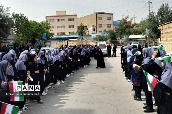 تشیع پیکر شهید گمنام در مدرسه شهدای هسته‌ای قرچک