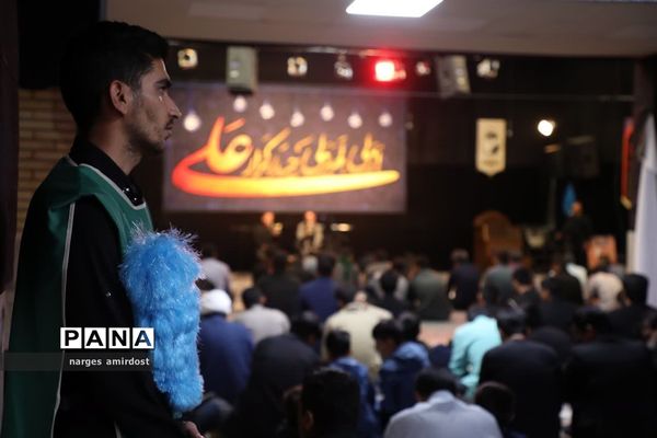 مراسم احیای شب بیست و یکم در گلزار شهدای زاهدان