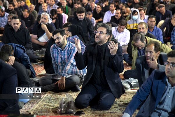 مراسم احیای شب بیست و یکم ماه رمضان مردم دارالعباده در امامزاده سید جعفر یزد