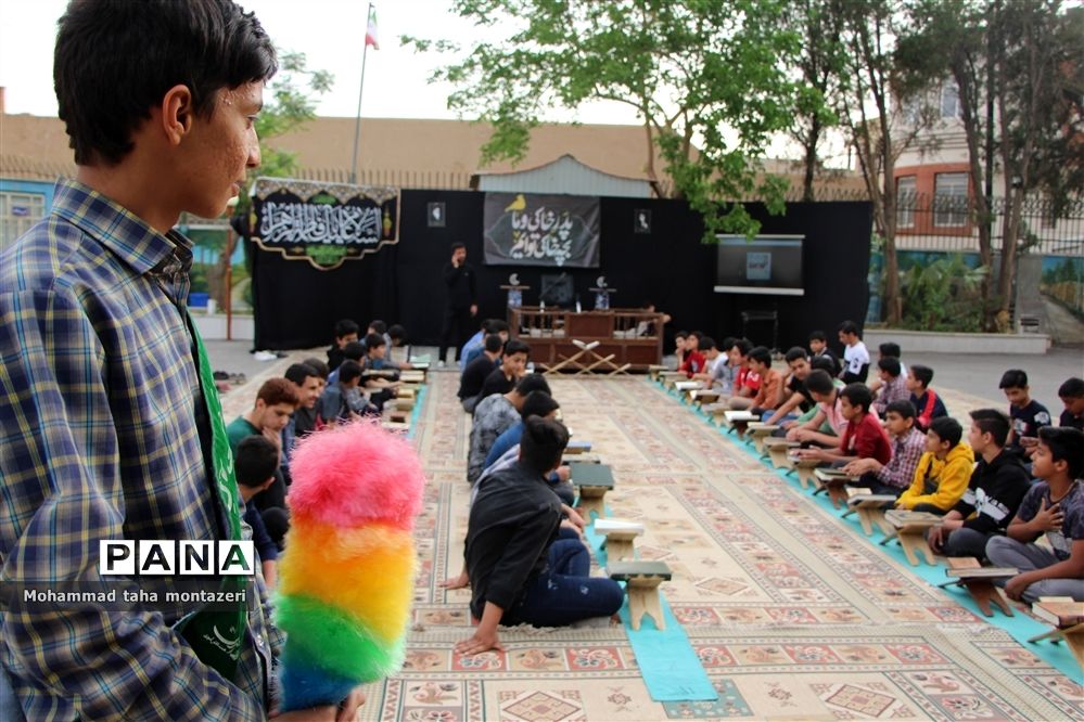 ضیافت افطاری دانش‌آموزان روزه اولی مدرسه صالحی زاده ناحیه ۲ یزد