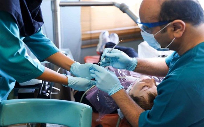 برخورد خوب با بیمار، صبر و تلاش، مهم‌ترین اصل در دندان‌پزشکی است