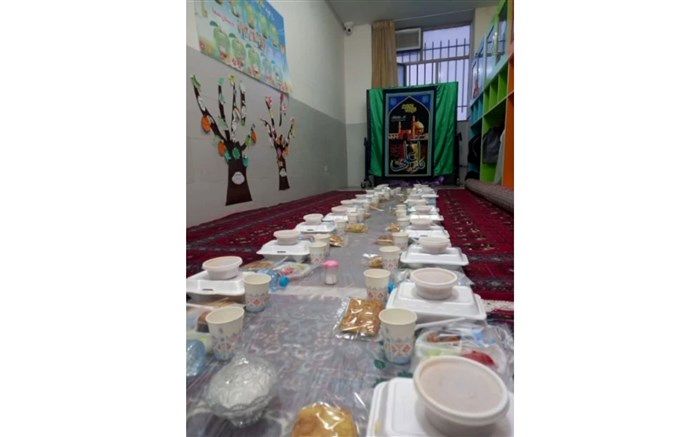 ضیافت افطاری دانش‌آموزان مدرسه سما سمنان/ فیلم