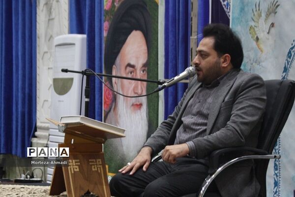 محفل انس با قرآن کارکنان سپاه حضرت سیدالشهدا(ع) استان تهران در شیخ صدوق شهرری