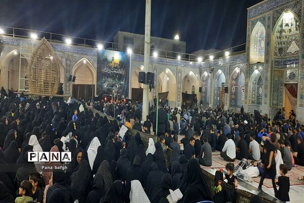 احیای سومین شب قدر در امامزاده عبدالله ( ع) بافق