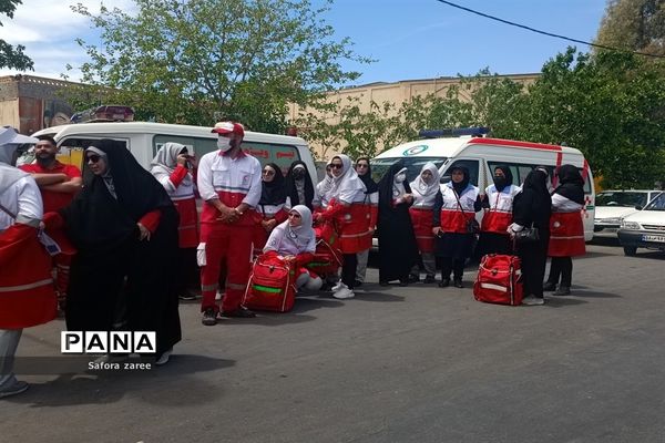 حضور باشکوه مردم و مسئولان سازمان دانش‌آموزی استان فارس در راهپیمایی روز قدس