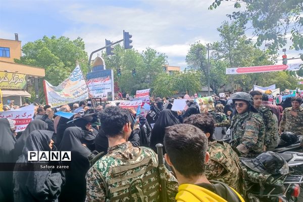 حضور باشکوه مردم و مسئولان سازمان دانش‌آموزی استان فارس در راهپیمایی روز قدس