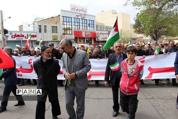 حضور گسترده دانش‌آموزان در راهپیمایی روز قدس