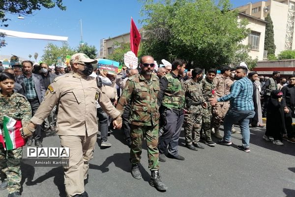 حضور پررنگ کودکان و نوجوانان شیرازی در راهپیمایی روز قدس