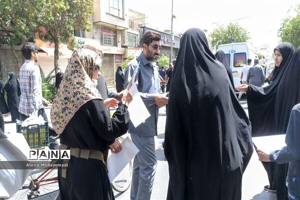 حضور حماسی دانش‌آموزان و فرهنگیان در راهپیمایی روز قدس 1402
