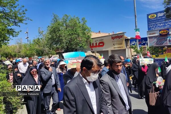 حضور حماسی دانش‌آموزان و فرهنگیان در راهپیمایی روز قدس 1402