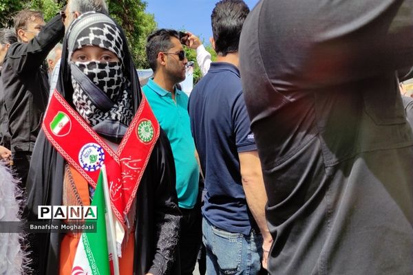 حضور باشکوه مردم در راهپیمایی روز قدس