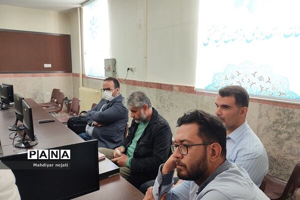 برگزاری جلسه  هیات اندیشه‌ورز بسیج فرهنگیان در مدرسه شهید بهشتی رودهن