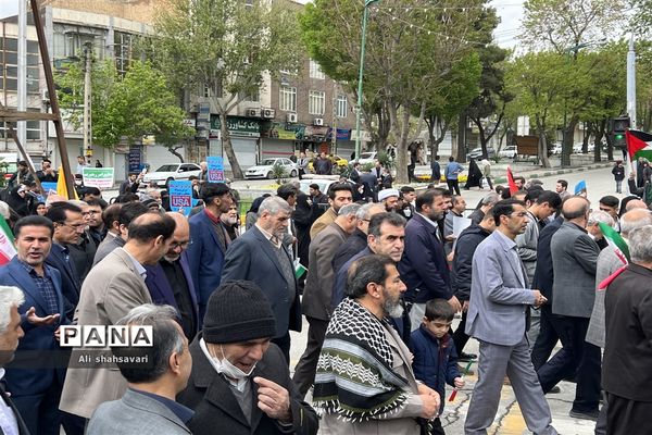 حضور پرشور فرهنگیان و دانش‌آموزان کرمانشاه در راهپیمایی روز قدس