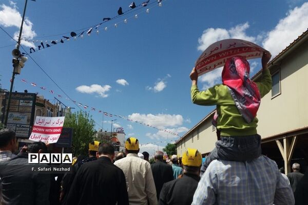 حضور کودکان قمی در راهپیمایی روز قدس
