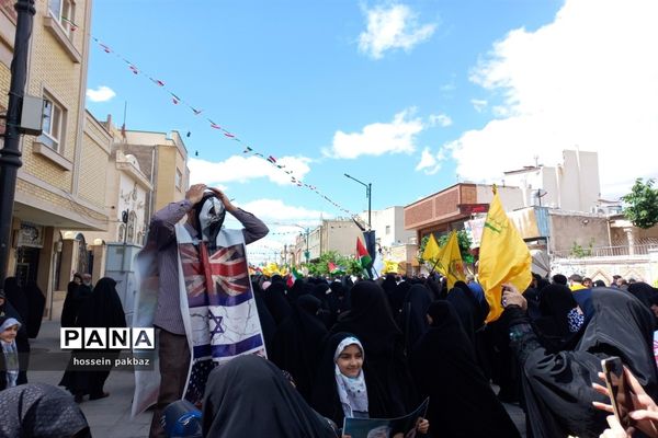 حضور کودکان قمی در راهپیمایی روز قدس