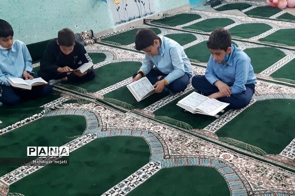 محفل انس با قرآن در دبستان ارشاد رودهن