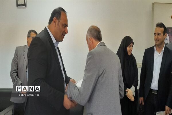 نشست اصحاب رسانه با سرپرست اداره فرهنگ ارشاد شهرستان نور