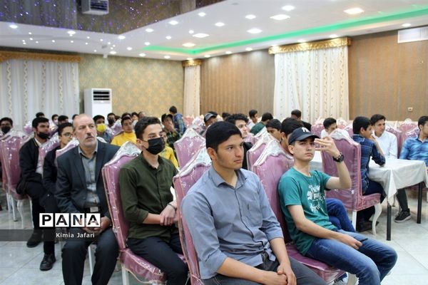 کارگاه آموزشی همزمان با هفته هنر انقلاب اسلامی در کاشمر