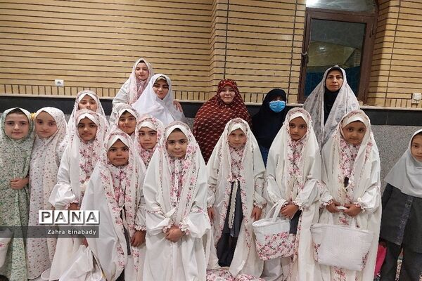 برگزاری مراسم افطاری روزه اولی‌های مدرسه حاجیه نوری ملارد