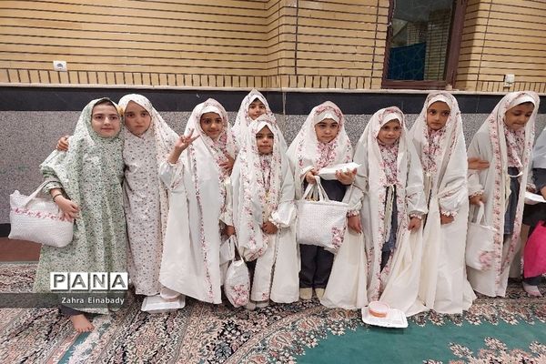 برگزاری مراسم افطاری روزه اولی‌های مدرسه حاجیه نوری ملارد