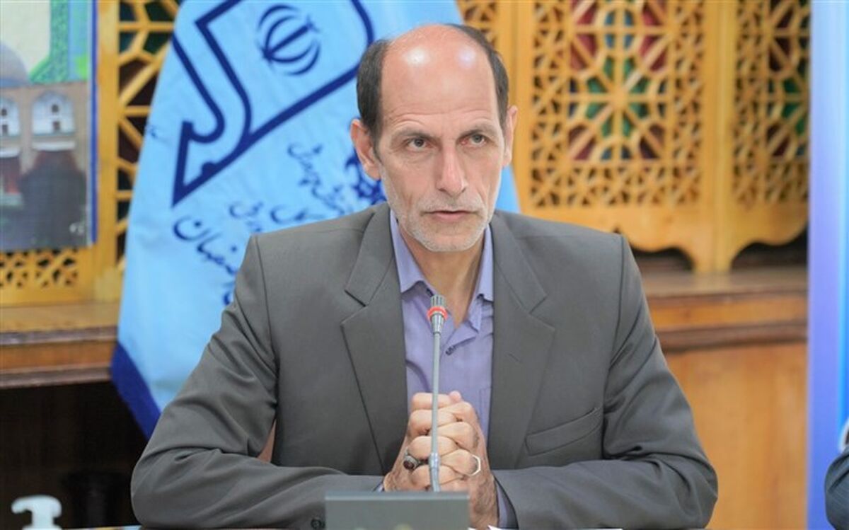 تمامی دستگاه‌های اجرایی استان اصفهان پای کار تکریم شایسته مقام معلم بیایند