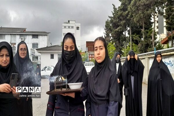 تشییع پیکر شهدا توسط دانش‌آموزان شهرستان نور