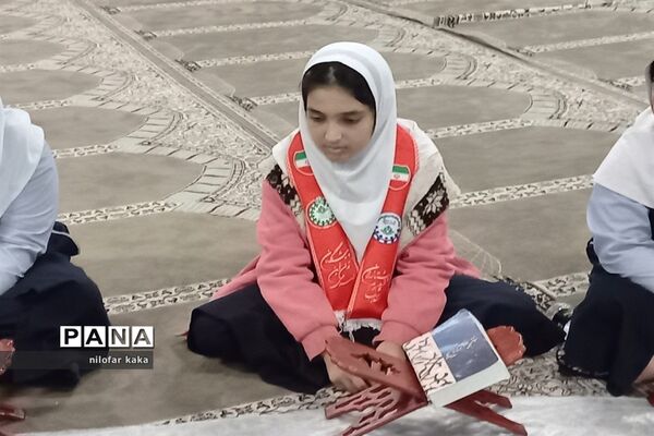 تجلیل و تقدیر از روزه اولی‌ها در دبستان دخترانه مهر قائمشهر